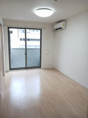 のマンスリーマンション・ウィークリーマンション「ラ・カーサ・フェリーチェ　Ⅰ 102・洋室(No.1183741)」メイン画像