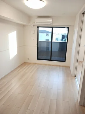 のマンスリーマンション・ウィークリーマンション「シャルフ　赤江　Ⅰ 202・洋室(No.1184100)」メイン画像