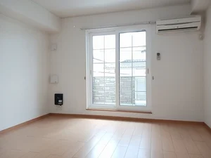 のマンスリーマンション・ウィークリーマンション「メゾン・ドゥ・ソレイユ　Ａ 202・洋室(No.1184475)」メイン画像