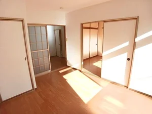 のマンスリーマンション・ウィークリーマンション「カルム太刀浦 205・洋室(No.1185231)」メイン画像