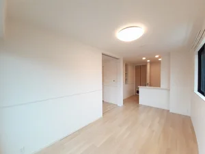 東筑紫短期大学周辺のマンスリーマンション・ウィークリーマンション「Ｈｉｌｌ　Ｓｉｄｅ 301・洋室(No.1186071)」メイン画像