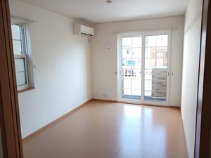 のマンスリーマンション・ウィークリーマンション「ビバリ－ヒルズ春山Ｃ 101・洋室(No.1186666)」メイン画像