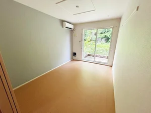 のマンスリーマンション・ウィークリーマンション「ル・ソレイユ　四番館 102・洋室(No.1186986)」メイン画像