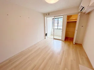 伊万里駅（佐賀県）のマンスリーマンション・ウィークリーマンション「ヒカルサ伊万里ウエストⅡ 104・洋室(No.1187273)」メイン画像