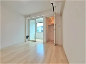 のマンスリーマンション・ウィークリーマンション「ヒカルサ伊万里イーストⅠ 104・洋室(No.1187286)」メイン画像