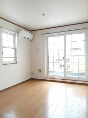 のマンスリーマンション・ウィークリーマンション「ＣＯＶＥＮＴ　ＧＡＲＤＥＮ 203・洋室(No.1188578)」メイン画像