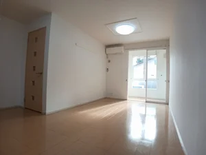 のマンスリーマンション・ウィークリーマンション「シャングリラ　越後屋 102・洋室(No.1188809)」メイン画像