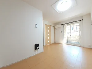 茨城女子短期大学周辺のマンスリーマンション・ウィークリーマンション「ポルトボヌール　Ⅳ 102・洋室(No.1188838)」メイン画像