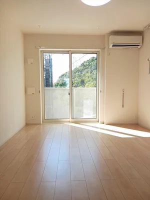 のマンスリーマンション・ウィークリーマンション「ヌウボーイナリⅡ 203・洋室(No.1189884)」メイン画像