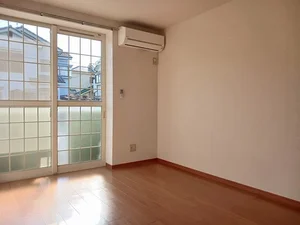 のマンスリーマンション・ウィークリーマンション「ソレアードⅠ 102・洋室(No.1190589)」メイン画像