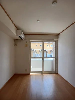 新潟県のマンスリーマンション・ウィークリーマンション「Ｃａｓａ　Ｙｏｕ 102・洋室(No.1190767)」メイン画像