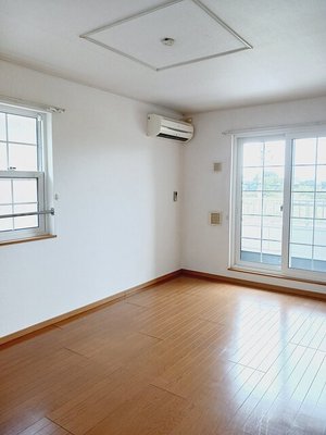 のマンスリーマンション・ウィークリーマンション「ドリームズ　カム　トゥルー　Ａ 202・洋室(No.1190824)」メイン画像