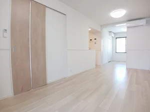 のマンスリーマンション・ウィークリーマンション「カミーノ　アムレト　Ⅰ 102・洋室(No.1191332)」メイン画像