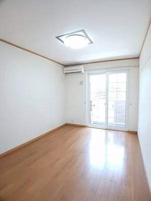 のマンスリーマンション・ウィークリーマンション「フィオレンテⅠ 101・洋室(No.1191636)」メイン画像