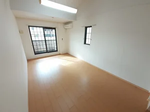 のマンスリーマンション・ウィークリーマンション「エンブレイス 203・洋室(No.1191806)」メイン画像