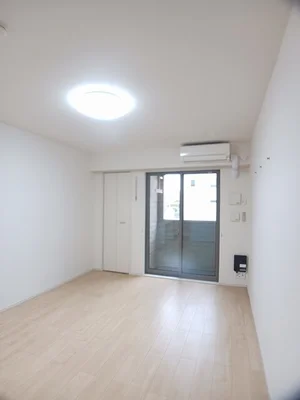 のマンスリーマンション・ウィークリーマンション「ルミナーレ 102・洋室(No.1192107)」メイン画像