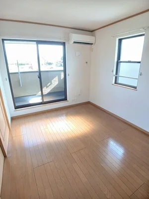 のマンスリーマンション・ウィークリーマンション「ロイヤルガーデンハイツＢ 202・洋室(No.1192698)」メイン画像