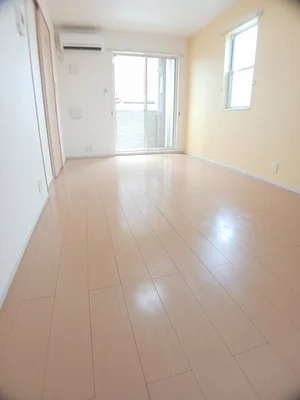 丸亀市のマンスリーマンション・ウィークリーマンション「カーサ・フィオーレＥ 101・洋室(No.1192908)」メイン画像