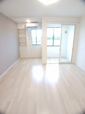 のマンスリーマンション・ウィークリーマンション「ジャダハウス丸亀　Ｂ 102・洋室(No.1193265)」メイン画像