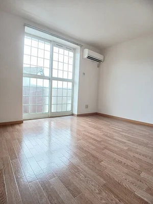 栗熊駅（香川県）のマンスリーマンション・ウィークリーマンション「オーブリー栗熊 202・洋室(No.1193562)」メイン画像