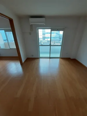 のマンスリーマンション・ウィークリーマンション「ビサイド・スリー 202・洋室(No.1193657)」メイン画像