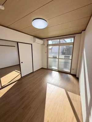 のマンスリーマンション・ウィークリーマンション「エルディムナガヤマ 102・洋室(No.1194521)」メイン画像