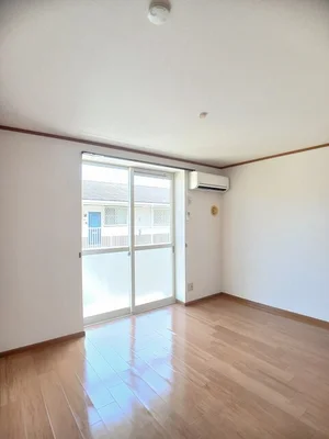 のマンスリーマンション・ウィークリーマンション「ジョイフルにしむらＡ 201・洋室(No.1194585)」メイン画像