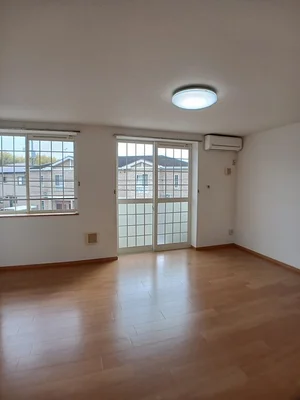 のマンスリーマンション・ウィークリーマンション「ＰＲＩＮＣＥ　ＣＯＵＲＴ　Ａ 201・洋室(No.1194725)」メイン画像