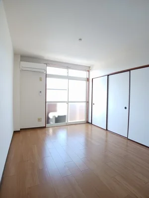 のマンスリーマンション・ウィークリーマンション「シティハイツみのかみＡ 203・洋室(No.1195437)」メイン画像