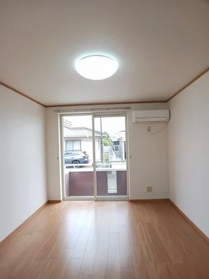 のマンスリーマンション・ウィークリーマンション「エステート　佑 103・洋室(No.1195598)」メイン画像