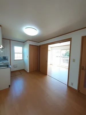 床波駅（山口県）のマンスリーマンション・ウィークリーマンション「メゾン・ド・セリーヌ　Ⅳ 102・洋室(No.1195633)」メイン画像