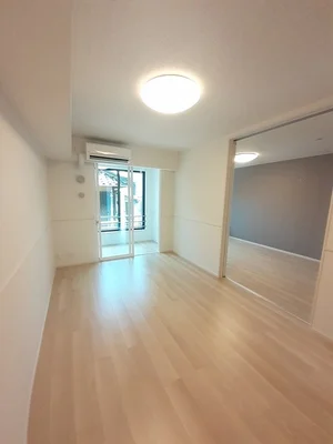 のマンスリーマンション・ウィークリーマンション「リスタリア西平原Ｂ 102・洋室(No.1196242)」メイン画像