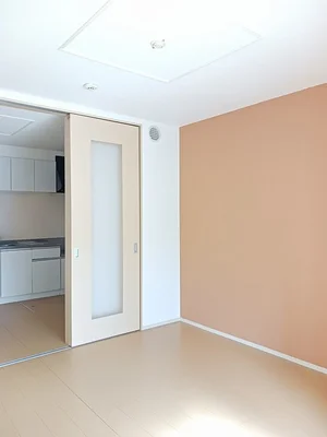 熊本市西区のマンスリーマンション・ウィークリーマンション「カーサ　センキンコウ　ドゥ 102・洋室(No.1197106)」メイン画像