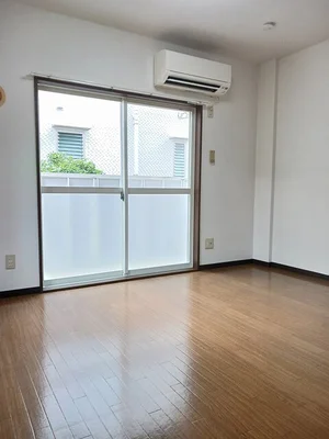 のマンスリーマンション・ウィークリーマンション「カーザ・モラエス 101・洋室(No.1197456)」メイン画像