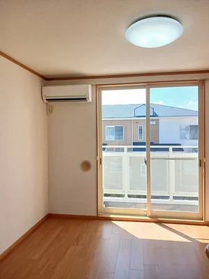 徳島県のマンスリーマンション・ウィークリーマンション「デュエル　ミサキＣ 205・洋室(No.1197535)」メイン画像