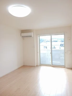 徳島県のマンスリーマンション・ウィークリーマンション「シャロル　ワン 205・洋室(No.1198099)」メイン画像