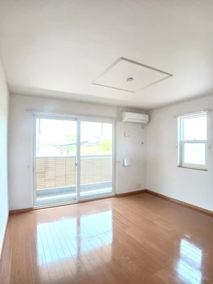 のマンスリーマンション・ウィークリーマンション「ロイヤルスクウェア　一宮Ⅳ 101・洋室(No.1198567)」メイン画像