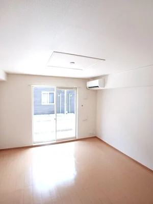 のマンスリーマンション・ウィークリーマンション「スワン　ＫＩＴＡＭＵＲＡ　Ｃ 102・洋室(No.1198645)」メイン画像