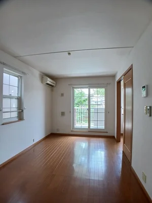 新潟薬科大学周辺のマンスリーマンション・ウィークリーマンション「アーバン　ストリートⅠ 201・洋室(No.1199460)」メイン画像