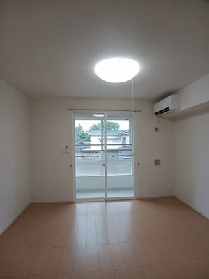 新潟県のマンスリーマンション・ウィークリーマンション「ロージィ・コート 203・洋室(No.1199640)」メイン画像