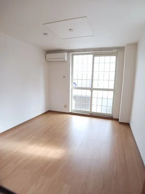 のマンスリーマンション・ウィークリーマンション「ワイフラットＢ 101・洋室(No.1200726)」メイン画像