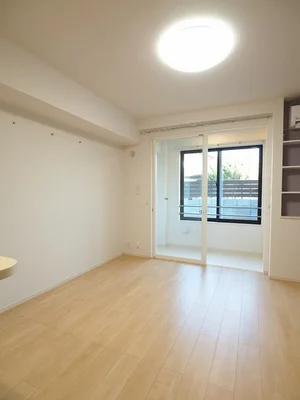 のマンスリーマンション・ウィークリーマンション「カーサ・ルピナス 103・洋室(No.1201660)」メイン画像