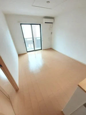 のマンスリーマンション・ウィークリーマンション「ユングフラウⅠ号館 202・洋室(No.1201894)」メイン画像