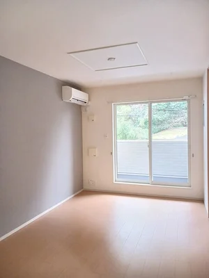 のマンスリーマンション・ウィークリーマンション「エルハーベン加茂宮Ｃ 202・洋室(No.1202140)」メイン画像