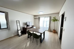 のマンスリーマンション・ウィークリーマンション「アルDEスリー鈴鹿ファミール C201・2LDK(No.1202271)」メイン画像