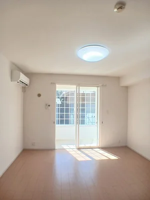 のマンスリーマンション・ウィークリーマンション「プリムローズ 101・洋室(No.1202733)」メイン画像