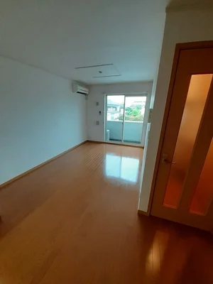 千里駅（三重県）のマンスリーマンション・ウィークリーマンション「アヴェニ－ル千里 105・洋室(No.1202959)」メイン画像