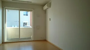 のマンスリーマンション・ウィークリーマンション「ロッソフィオーレＢ 102・洋室(No.1203235)」メイン画像