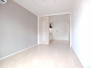 藤ノ木駅（福岡県）のマンスリーマンション・ウィークリーマンション「セレーノ洞海Ⅲ 102・洋室(No.1203501)」メイン画像