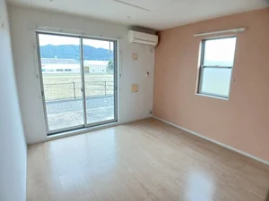 多久市のマンスリーマンション・ウィークリーマンション「セレーノ　ＢＦ　Ⅱ 103・洋室(No.1203524)」メイン画像